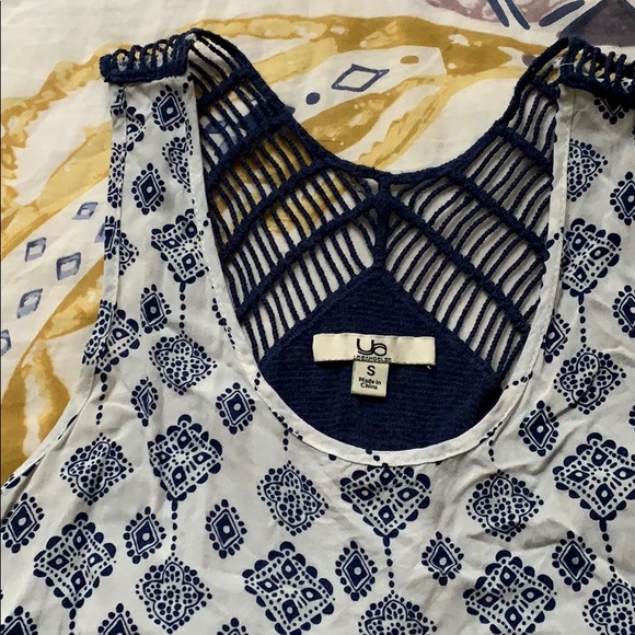 Ya Los Angeles Crocheted Flowy Tank - Picture 2 of 4